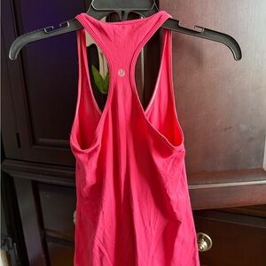 lululemon athletica Hot Pink Racerback Tank. SIZE TAG IS MISSING